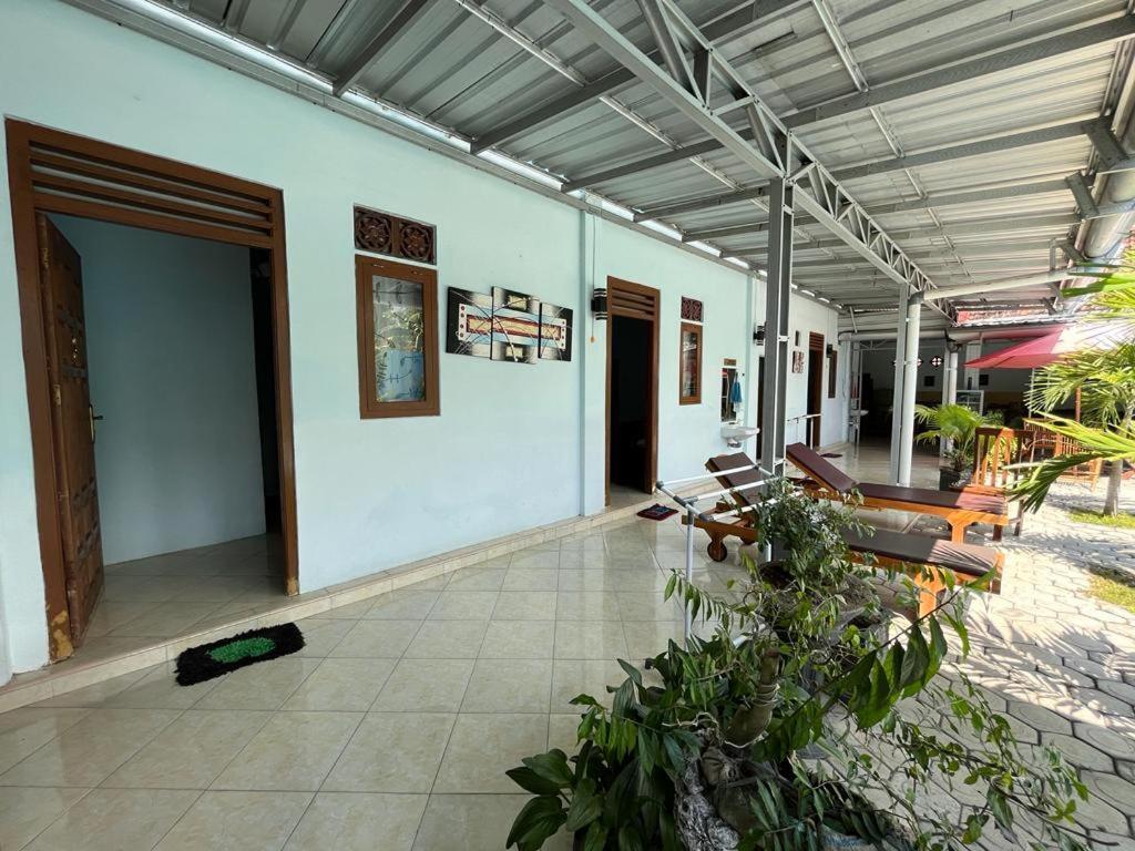 Capital O 92615 Villa Utama D'Alas Purwo Ringinpintu Exteriér fotografie